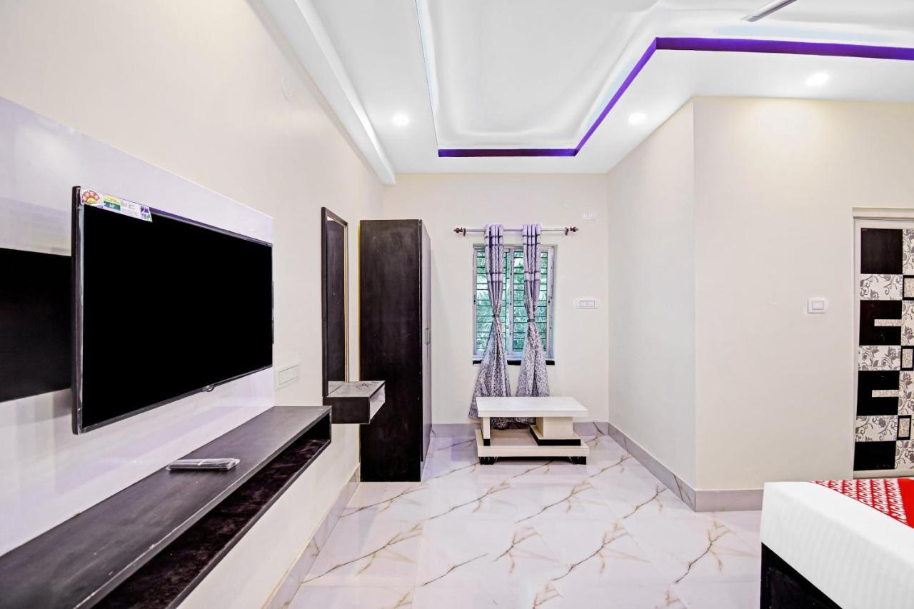 Oyo 86602 Hotel Dream Palace Kolkata Bagian luar foto