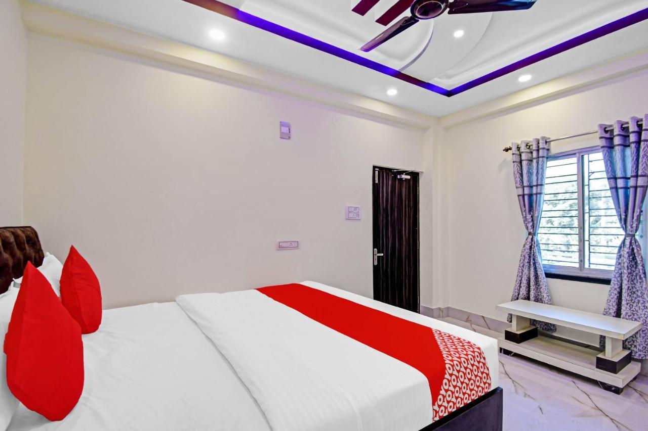 Oyo 86602 Hotel Dream Palace Kolkata Bagian luar foto