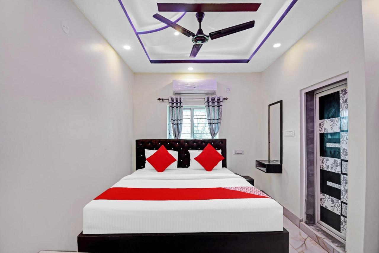 Oyo 86602 Hotel Dream Palace Kolkata Bagian luar foto