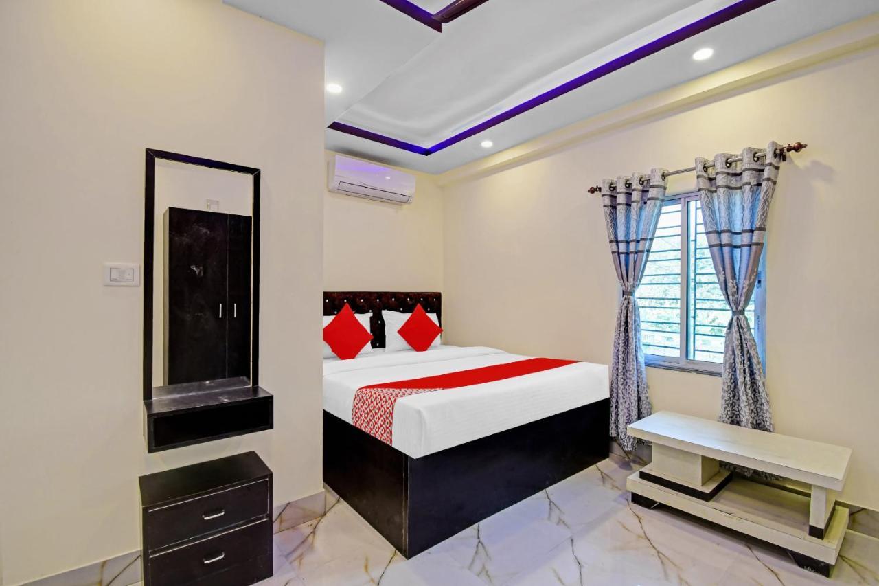 Oyo 86602 Hotel Dream Palace Kolkata Bagian luar foto