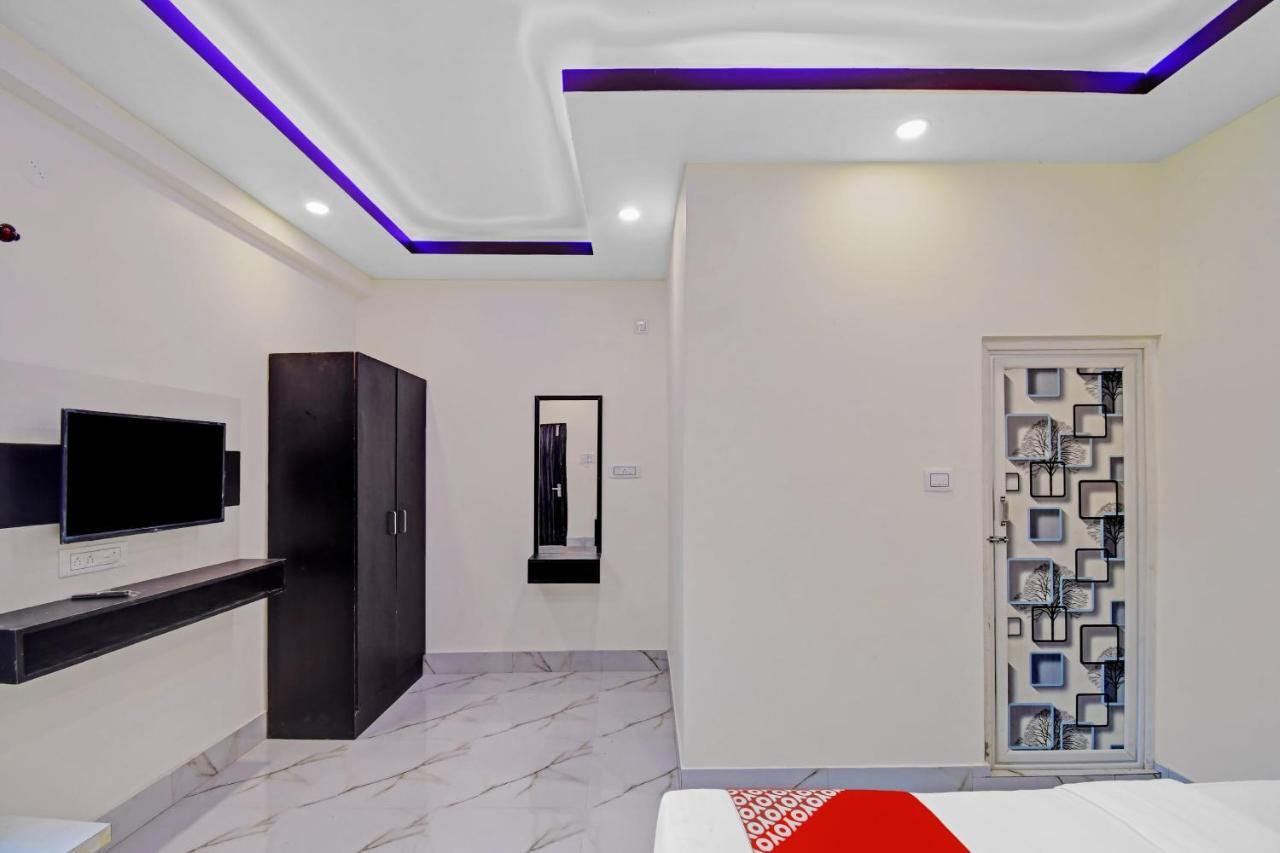 Oyo 86602 Hotel Dream Palace Kolkata Bagian luar foto