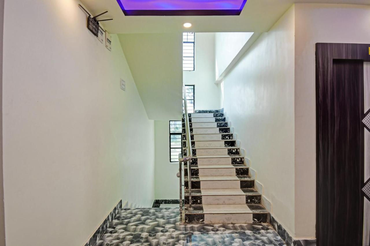 Oyo 86602 Hotel Dream Palace Kolkata Bagian luar foto