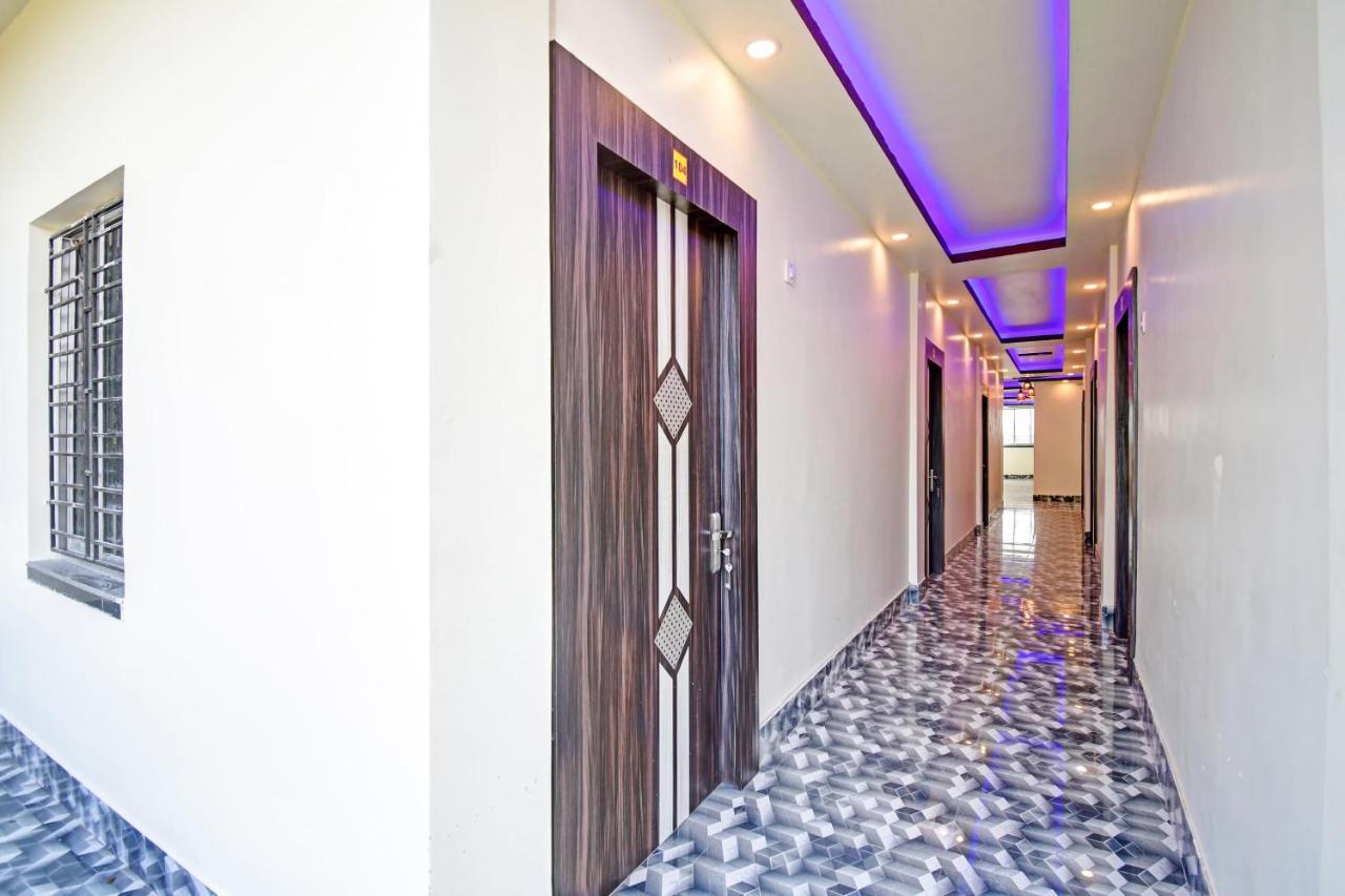 Oyo 86602 Hotel Dream Palace Kolkata Bagian luar foto
